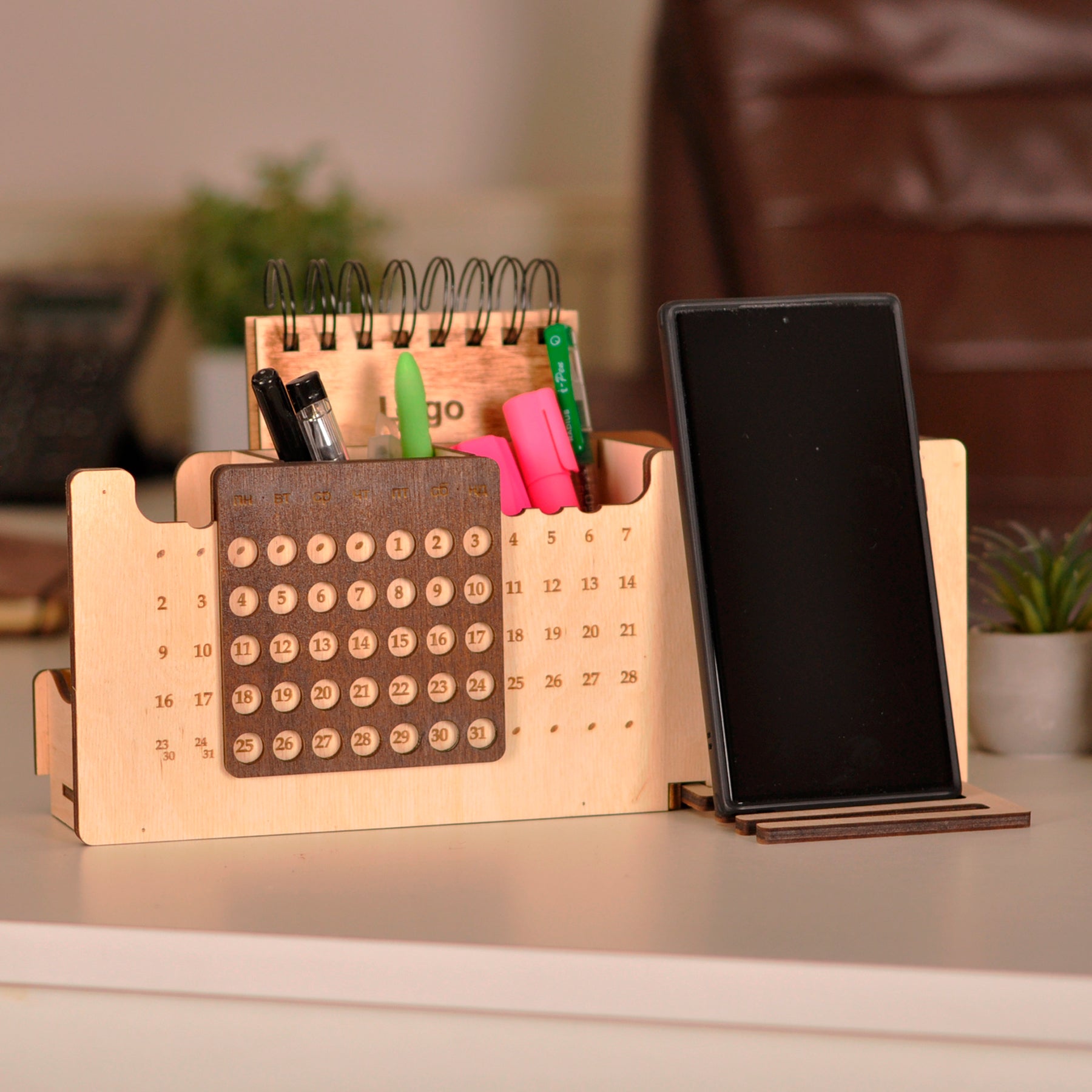 Офісний органайзер з вічним календарем та логотипом 320101